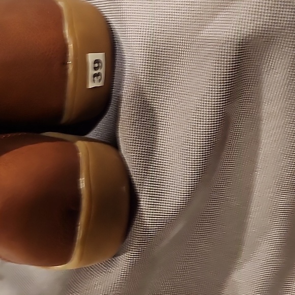 MUK Luks boots, Easy Spirit sandals plus no name boots. - Picture 9 of 9